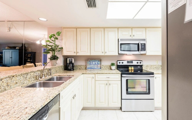 Barefoot Trace by Vtrips