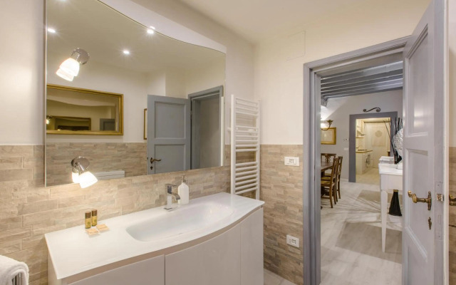 Elegant & stylish apartment city center