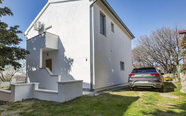 Secluded Holiday Home in Cesarica, Karlobag Near the Sea