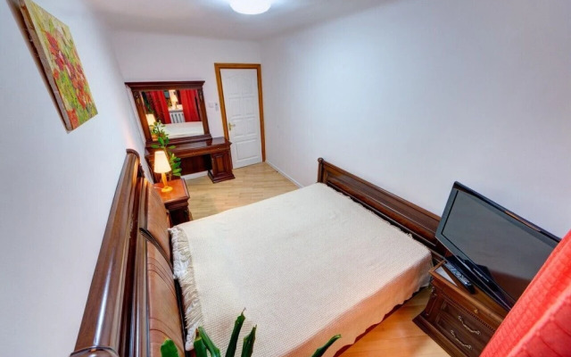 Exquisite apartment on the Moskovska