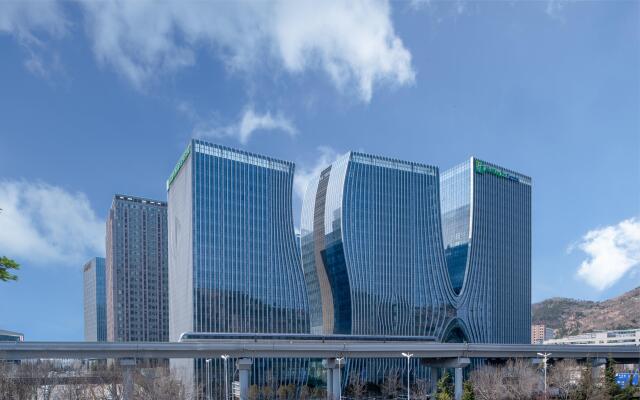 Holiday Inn Express Qingdao Innovation Park by IHG