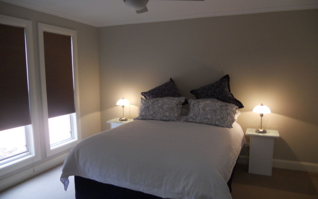 Rosebank Bed and Breakfast – Guest Rooms – Adelaide