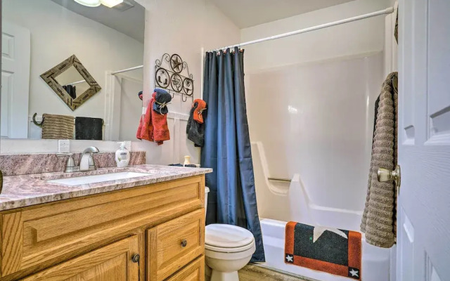 Rustic Cloudcroft Home ~ 2 Mi to Ski Slopes!