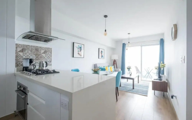 Modern 1 BR Barranco Apartment High Floor