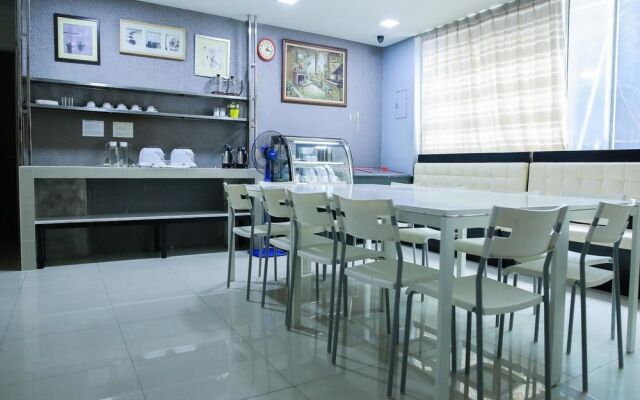 KLCC Chinatown Deluxe 2 Pax Suite