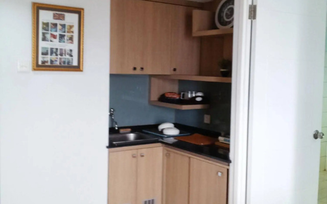 The London Living Apartment at Kebagusan City