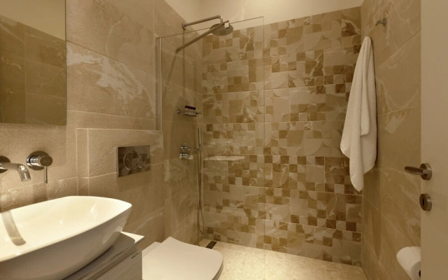 Aura Loutraki Villa