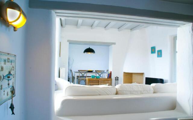 House with private pool