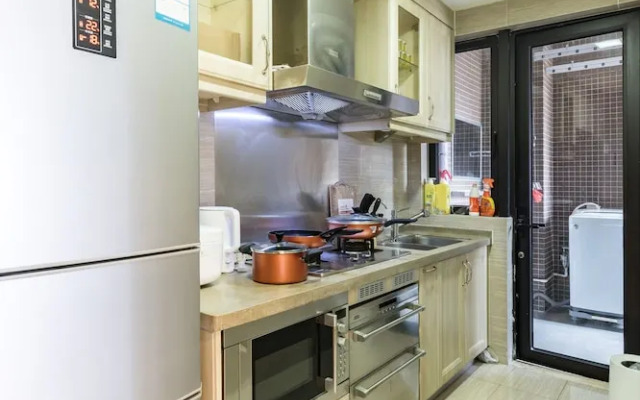 Locals Boutique Apartment Jiuzhou Port.5