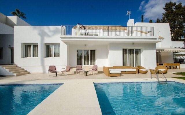 Villa Seafront XX