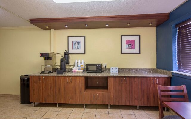 Motel 6-Moline, IL