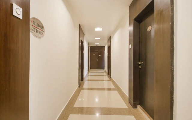 Sree Chandana Hotel by OYO Rooms