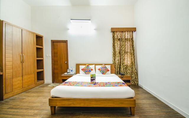 Kumar's White House Hotel
