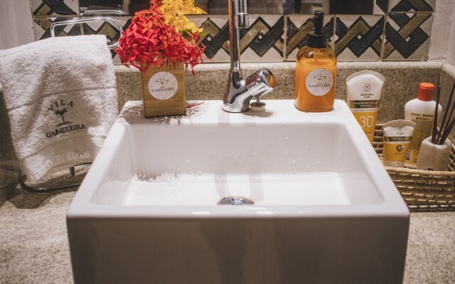 Vila Gameleira Suítes