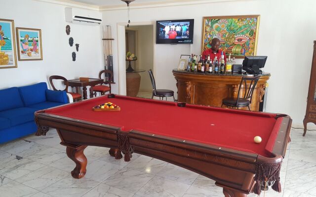 Ocean West Boutique Hotel