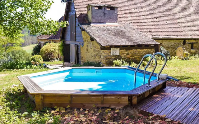 Farmhouse With Private Pool, Large Garden and Playground
