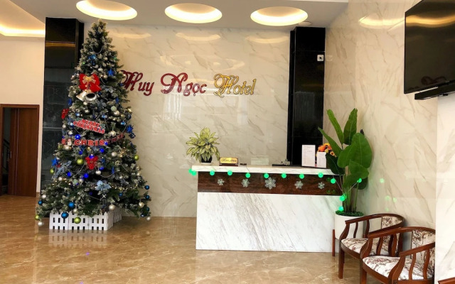 OYO 1180 Huy Ngoc Hotel