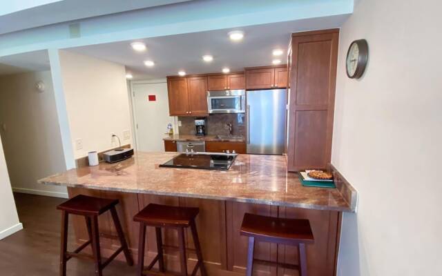 #005 Vail International