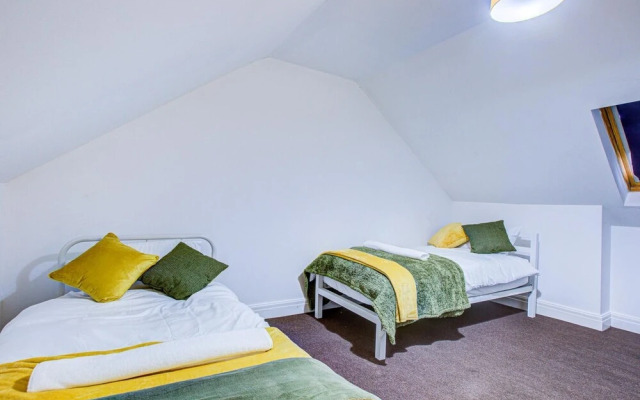 3 Bedroom Flat Central Gillingham Town