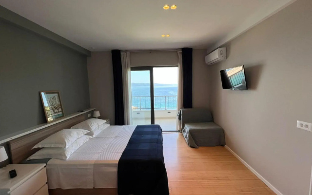 Beachfront Comfort Apartments Sinajko