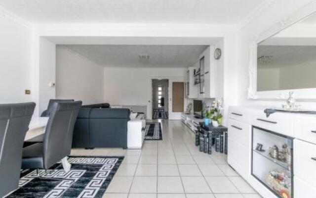 Relax Fair House II (6103)