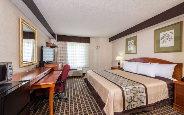 Days Inn Yadkinville