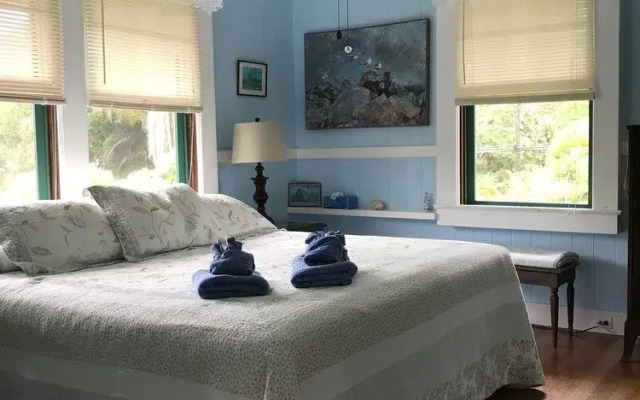 Maureen's Bed & Breakfast