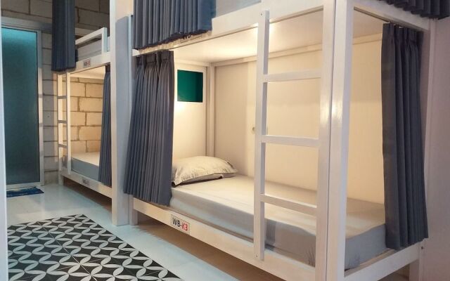 Home Addicts Hostel