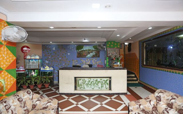 Capital O 6077 Hotel Ashraya