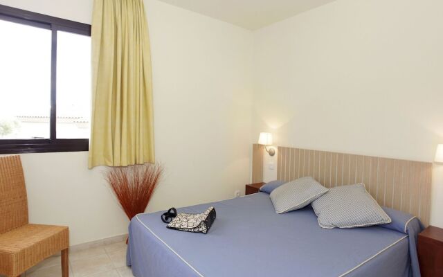 Nice Apartment With Airconditioning, 200 m. From Golfcourse