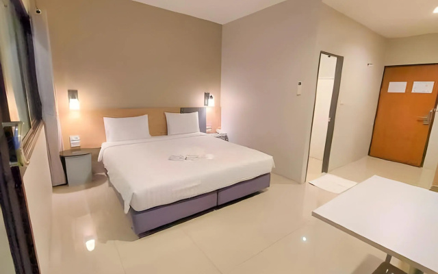 Prachuap Beach Hotel – Guest Rooms – Prachuap Khiri Khan