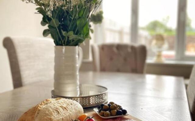 Swallow Lane, Enniskillen, Co Fermanagh, 5* Chic