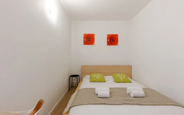 Beachside 3-bedroom Duplex Near Sea