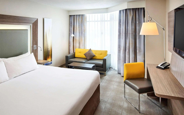 Novotel Toronto North York