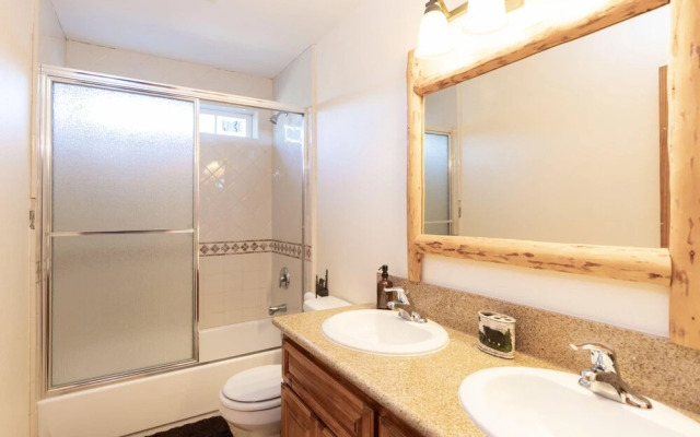 Malabar Paradise - 1965 by Big Bear Vacations