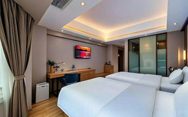 Lavande Hotel (Shenzhen Airport, Fuyong Metro Station)