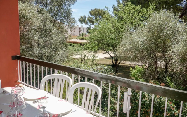 Studio 2 + 2 dans résidence avec piscine