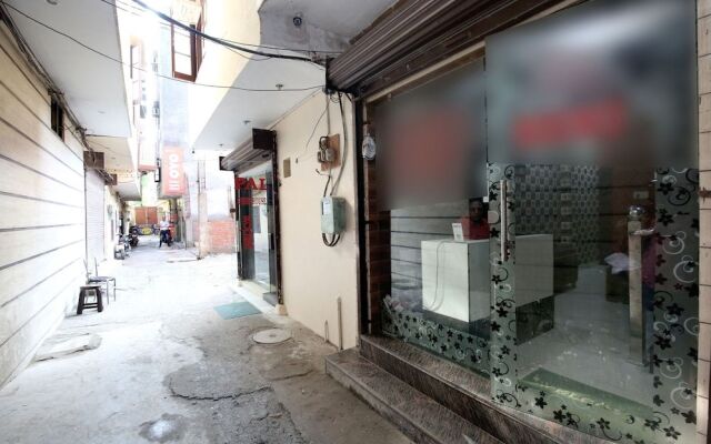 OYO 19565 Hotel Galaxy