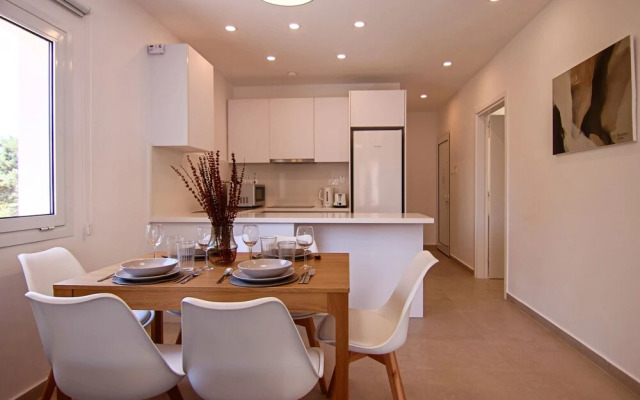 Phaedrus Living Seaside Luxury Limnaria 172