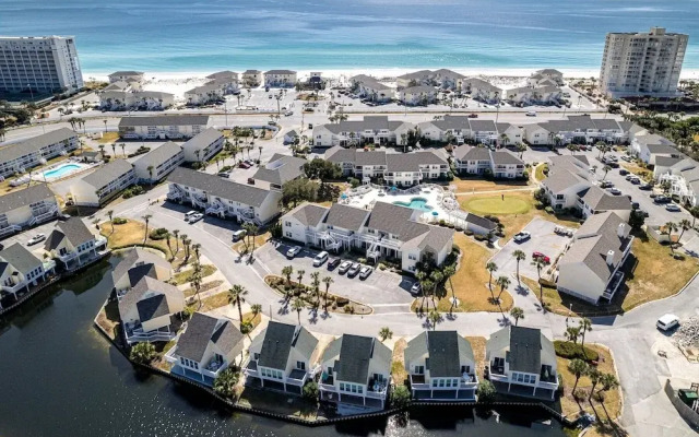 Sandpiper Cove 9226 1 Bedroom Condo by RedAwning