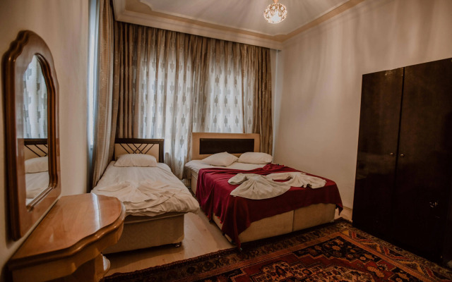 Alexander Cave House