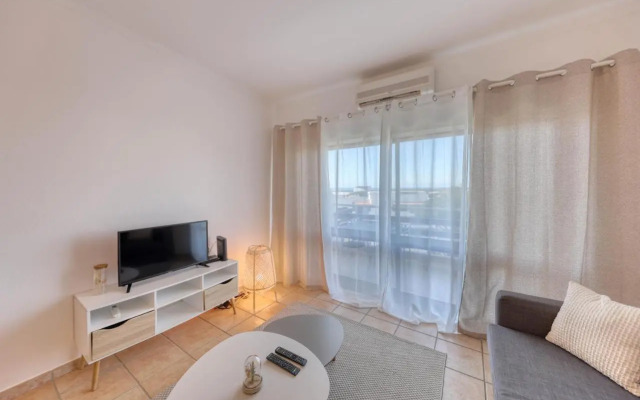 T2 renovated with ocean view Vilamoura