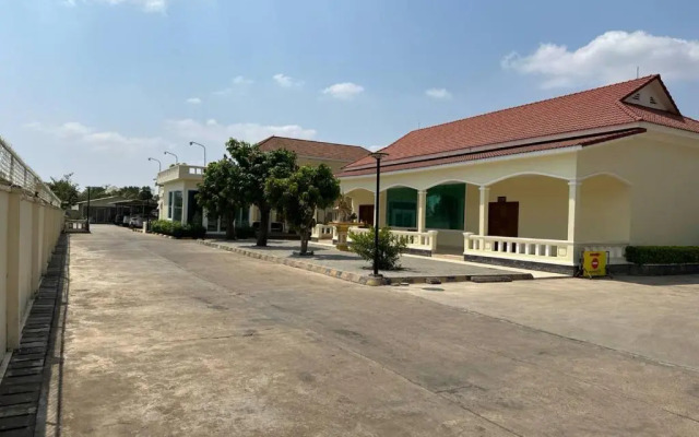 Samrongsen Hotel