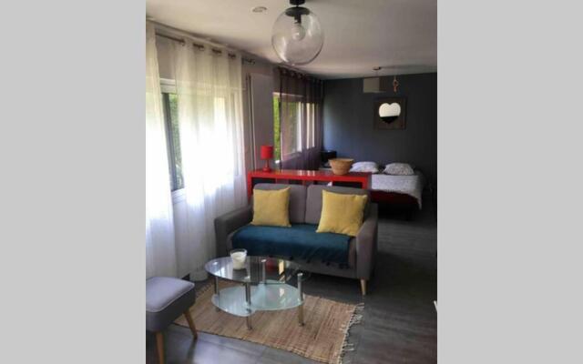 Bel appart rez de jardin 10min centre 5min quai