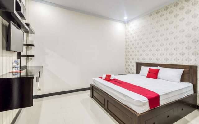 RedDoorz Syariah near Bandara Adisucipto Yogyakarta