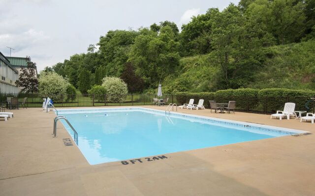 Clarion Inn Fairmont