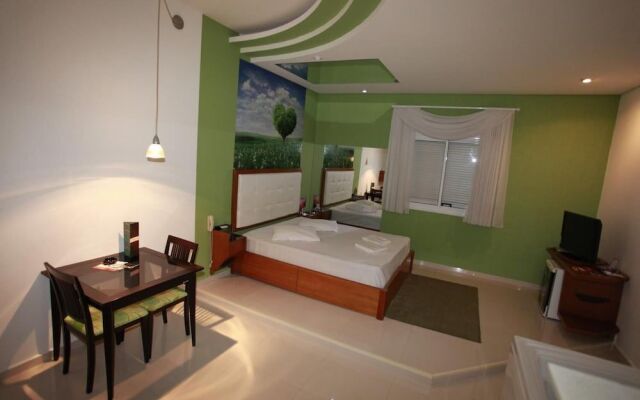 Liverpool Loft & Motel (Только для взрослых)