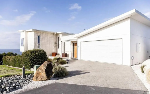 Nautilus Bay of Fires