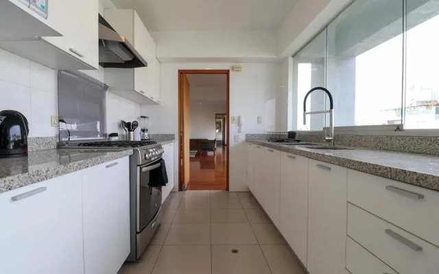 w Radiant 2BR w Modern Terrace in Miraflores