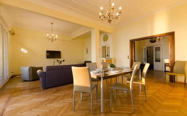 ALTIDO Splendid Apartment for 8 with Beautiful SeaView